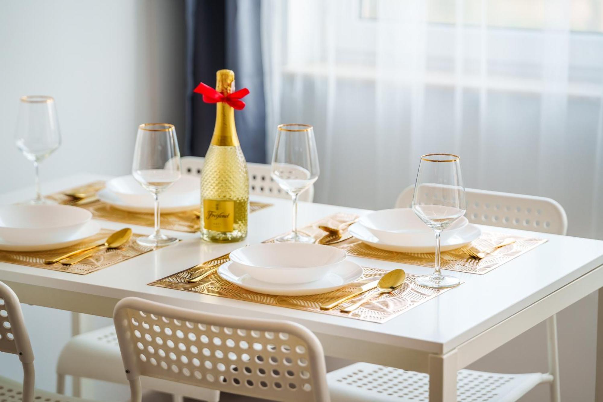 Apartament Miodowy Dom Kolobrzeg Apartment Luaran gambar